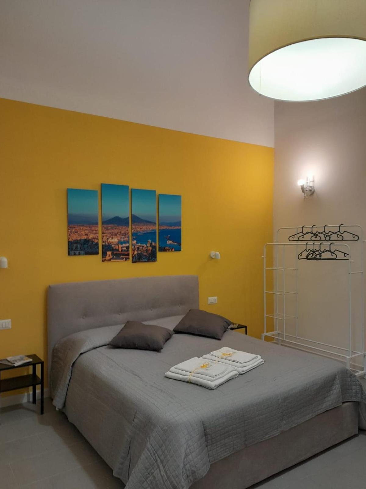 Bed and Breakfast Monteoliveto 5 Nápoles Exterior foto