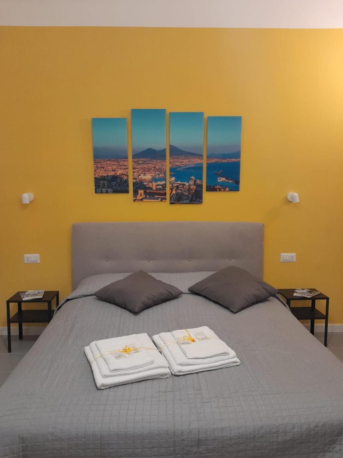 Bed and Breakfast Monteoliveto 5 Nápoles Exterior foto